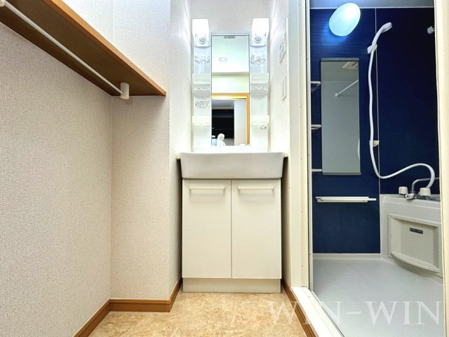 サンビレッジの独立洗面台