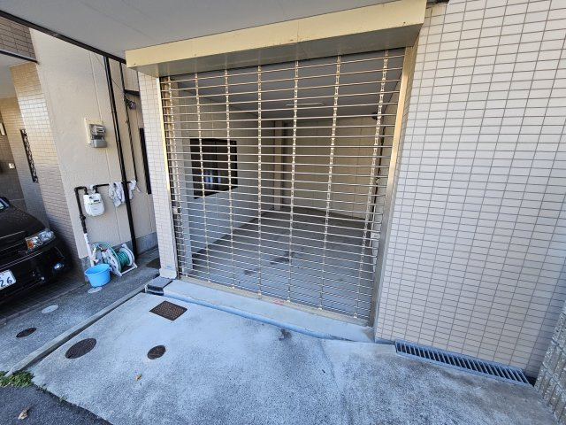 篠原中町戸建の駐車場