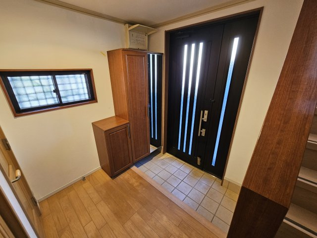 篠原中町戸建の玄関