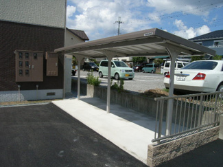 【その他共用部分】 | 屋根付きの駐輪場です