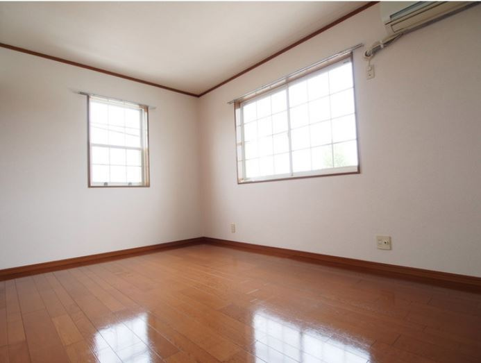 アメニティタウンハウスの寝室|落ち着いた色調の寝室です