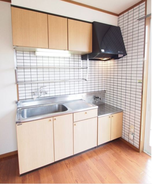 アメニティタウンハウスのキッチン|キッチンでお料理をお楽しみください