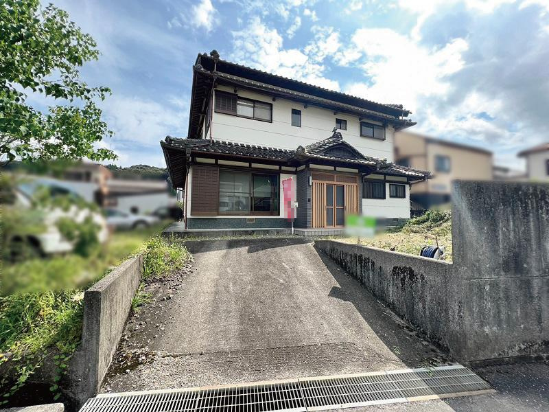 吾川郡いの町枝川　中古住宅の外観