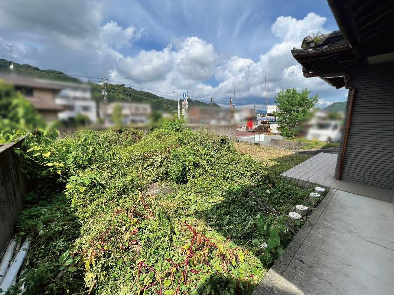 吾川郡いの町枝川　中古住宅の庭