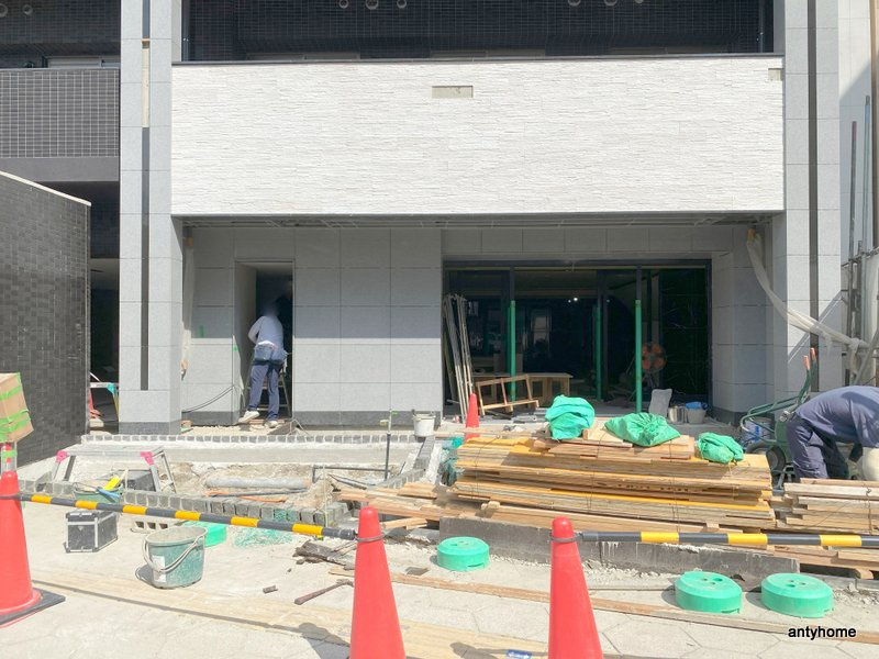 プレサンス大国町ラヴェニール　仲介手数料無料のエントランス