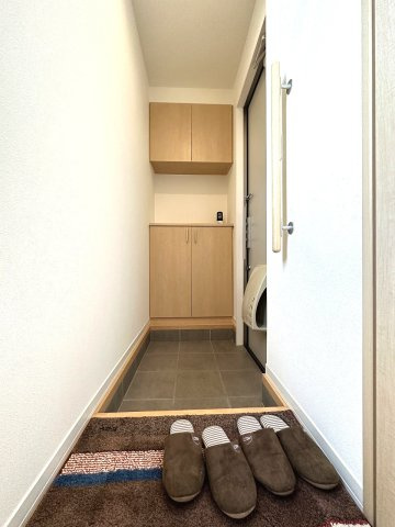 プロヌーブ川内の玄関