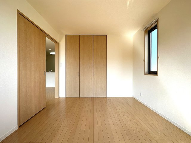 プロヌーブ川内の居間・リビング