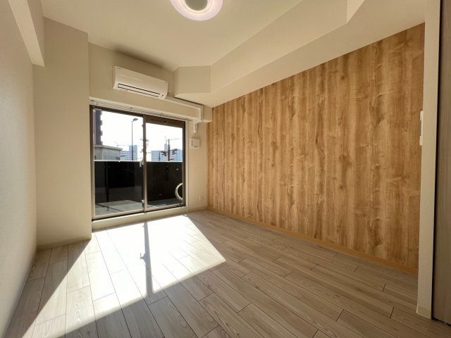 プレサンス大国町ラヴェニールの居間・リビング