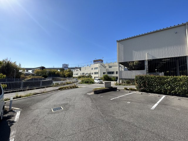 ソフィアコートB棟の駐車場