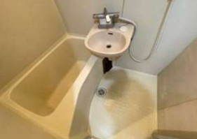 小谷戸フラワーハイムⅠの浴室