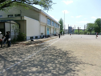小平市立小平第十五小学校まで650ｍ