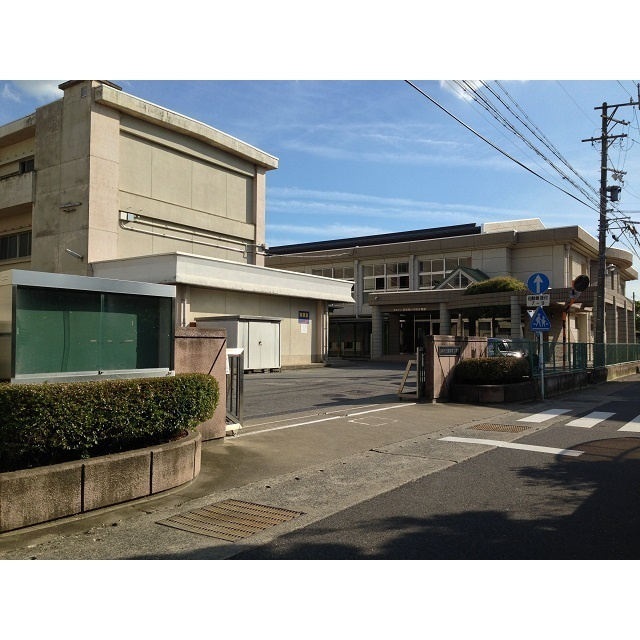 岐阜市切通４丁目のアパートの周辺|市立長森南中学校