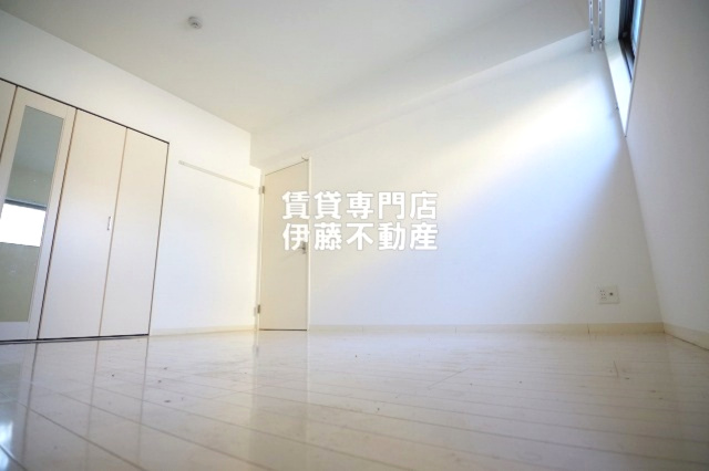 ペル・マアトの洋室