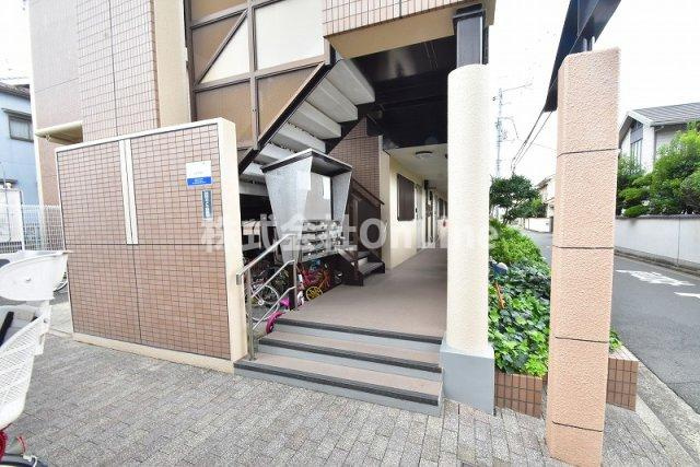 パルトーク山本のエントランス