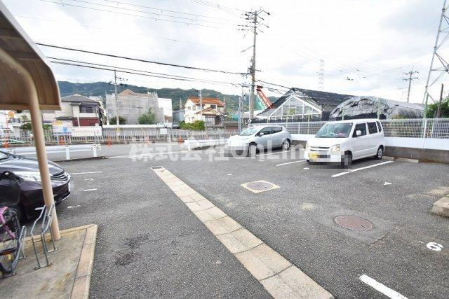 パルトーク山本の駐車場