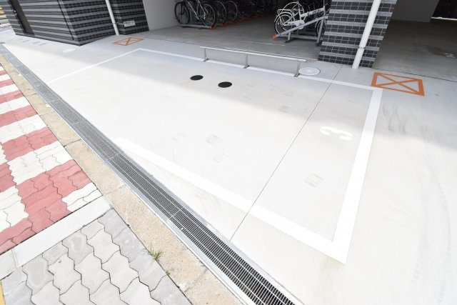 K-フロント今宮Ⅰ番館の駐車場