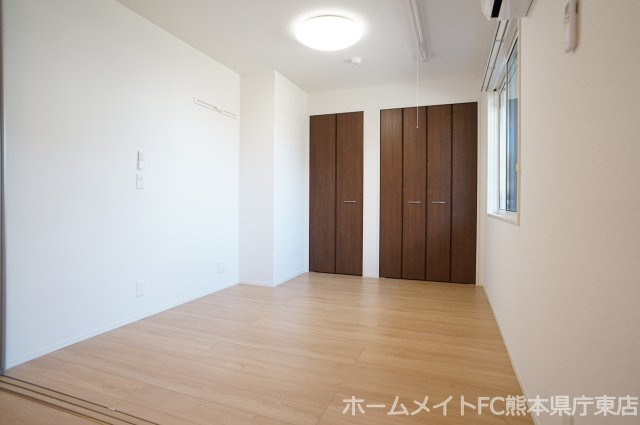 熊本市中央区出水６丁目のアパートの洋室