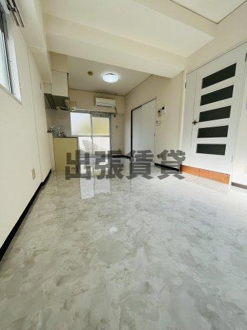 仲介手数料0円！ベルメゾン大曽根の居間・リビング