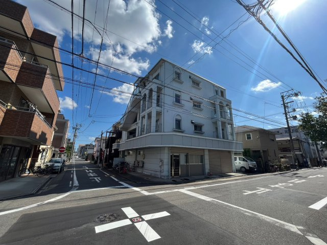 名古屋市千種区田代町字岩谷の賃貸マンション