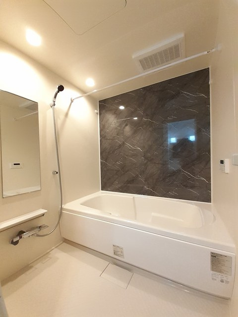 ドゥー・メゾン大網白里Ⅳの浴室