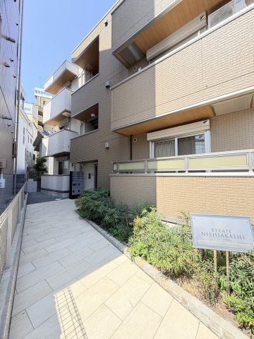 エスターテ西明石のエントランス