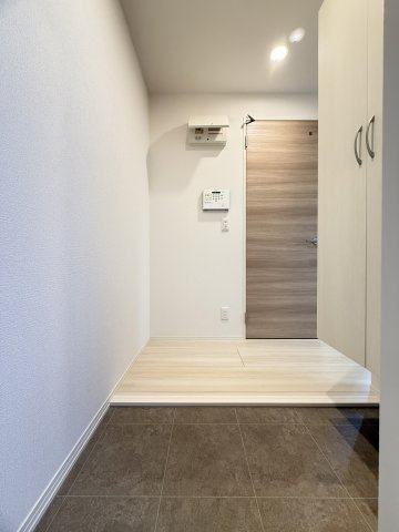 エスターテ西明石の玄関