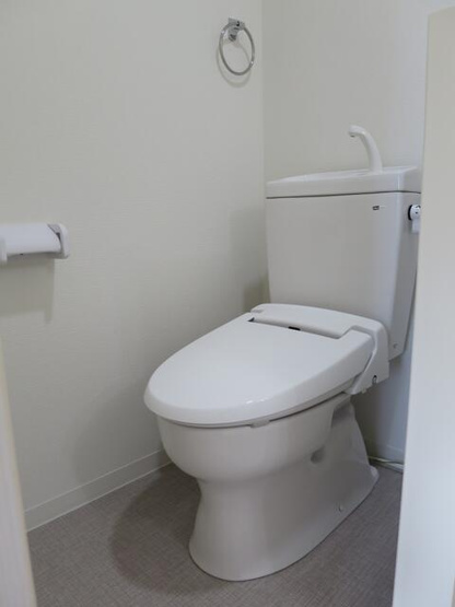 【トイレ】 | 駅南フレンドビル | 清潔感のあるトイレです