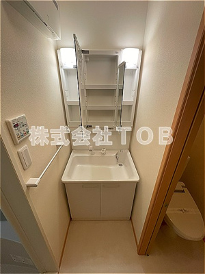 【独立洗面台】 | クレール西永福 | 3面鏡　シャンプードレッサー