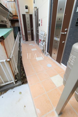 ラフィーナー弘明寺のエントランス