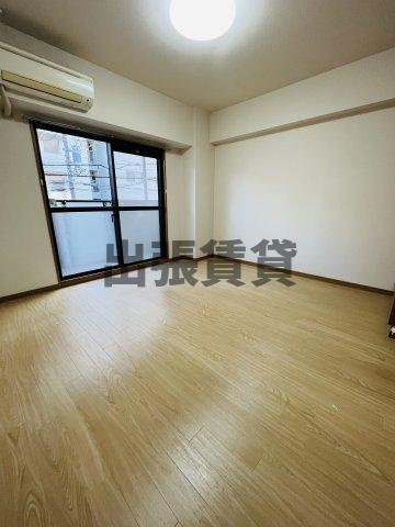 仲介手数料0円！アバンシア大曽根の居間・リビング