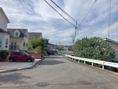 【前面道路含む現地写真】 | 四日市市川島町 | 前面道路