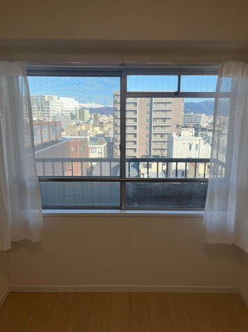 福井グランドハイツの展望|４.５帖洋室からの眺望