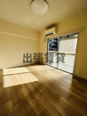 仲介手数料0円！第一下林ビルの居間・リビング