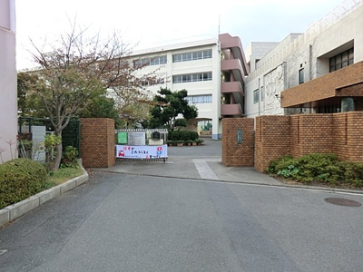 横浜市立八景小学校まで1100ｍ