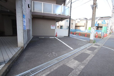 駐車場（有料、要空き確認）