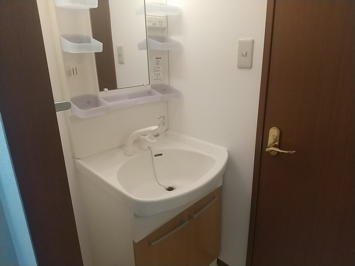 ラ・トゥーエルの独立洗面台