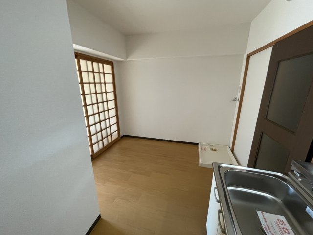 アネックス森岡の居間・リビング