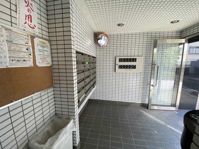 【ロビー】ジョイフル祐天寺