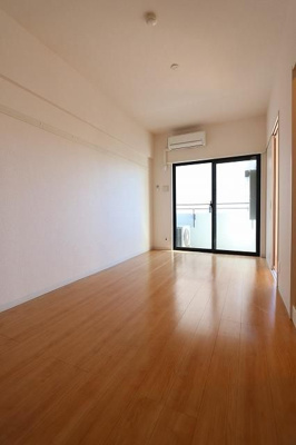 【居間・リビング】 | ウィステリア塩原 | 別号室の写真になります。現況優先。