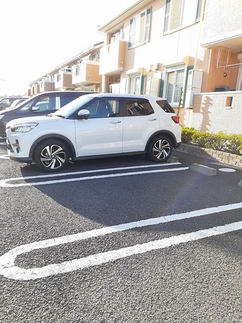 一宮市多加木５丁目のアパートの駐車場|駐車場