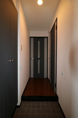 【玄関】 | ピュアドーム高宮ロイヤルズ | 別号室の写真になります。現況優先。