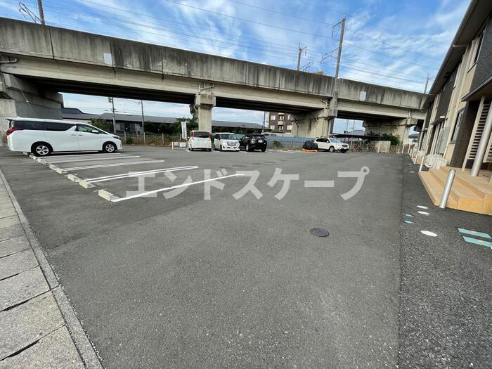 α台門の駐車場|高崎、前橋エリアのお部屋探しはエンドスケープまで！お客様の理想お聞かせ下さい♪