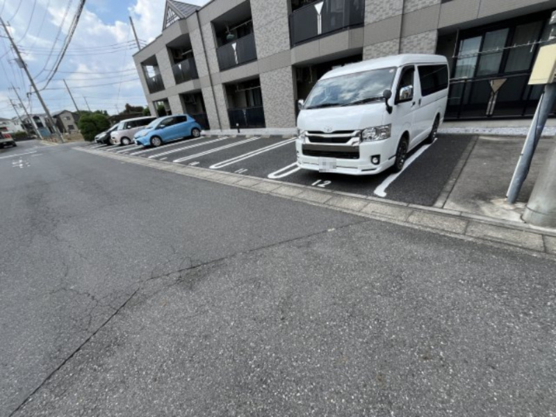 グランチェスタの駐車場|駐車場があります