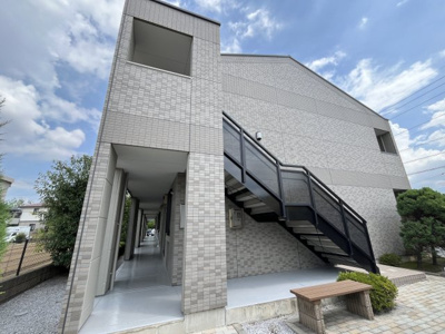 【エントランス】 | グランチェスタ | エントランスです