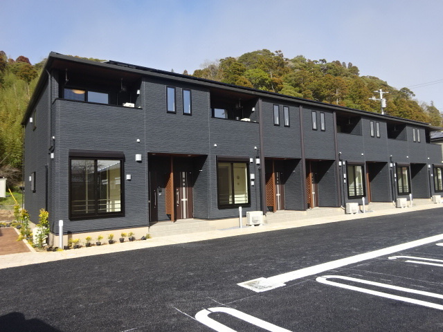 インスラトウガネB