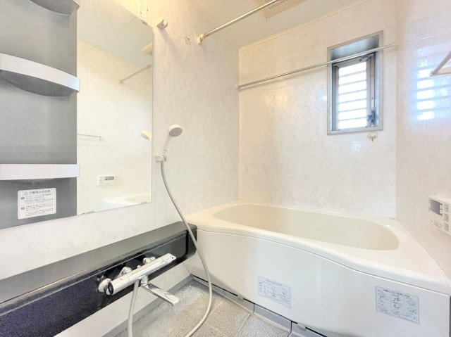 グローバル洛西口 3階の浴室