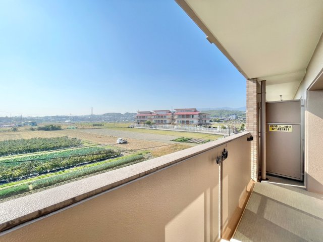 グローバル洛西口 3階のバルコニー