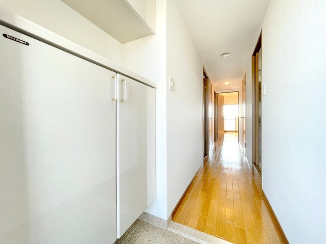 グローバル洛西口 3階の玄関