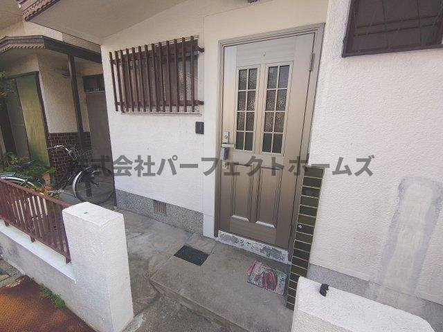 高宮栄町テラス　賃貸のエントランス|ゆとりのあるエントランスです