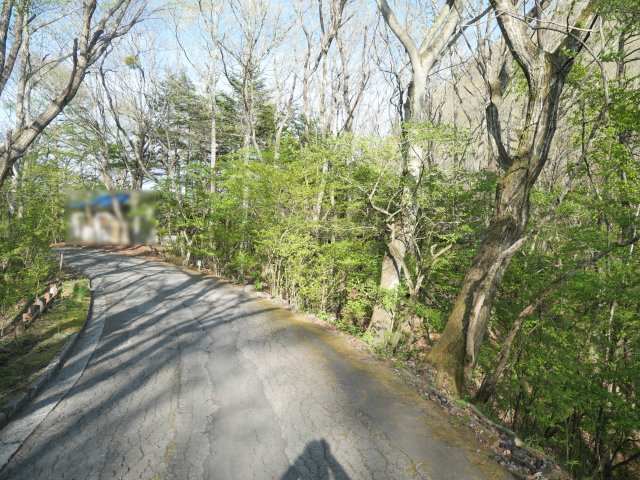 三笠パーク①の前面道路含む現地写真